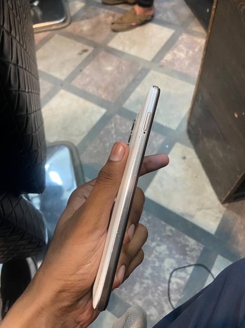 Tecno CAMON 18 Pro 1