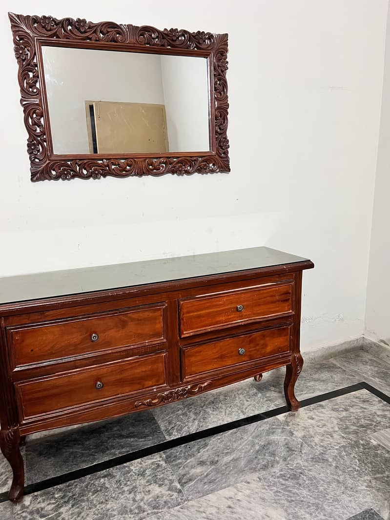 ۔KING bed side table dressing table without mattress 4