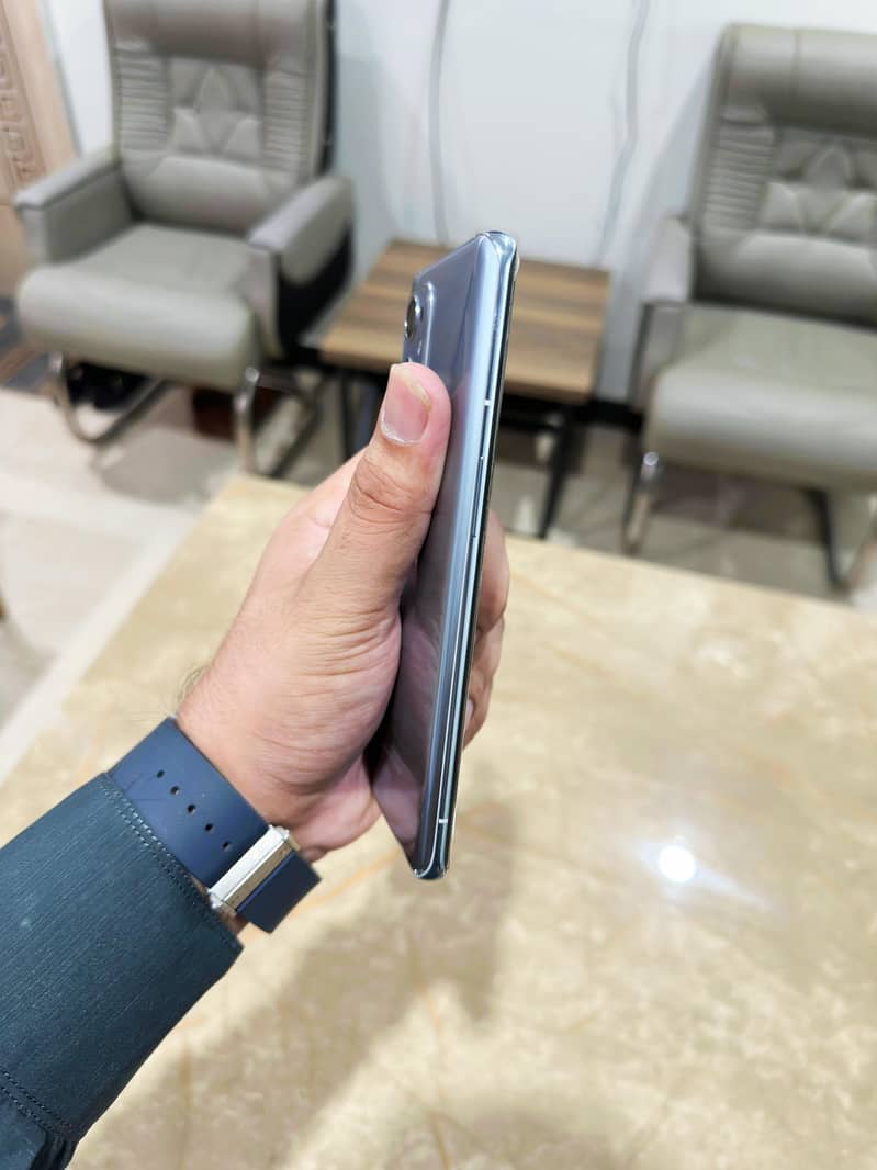 One Plus 9 Pro 6