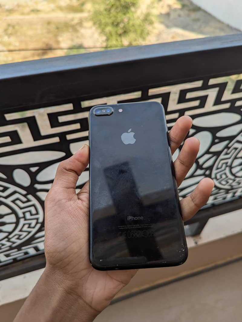Apple iPhone 7 Plus 3