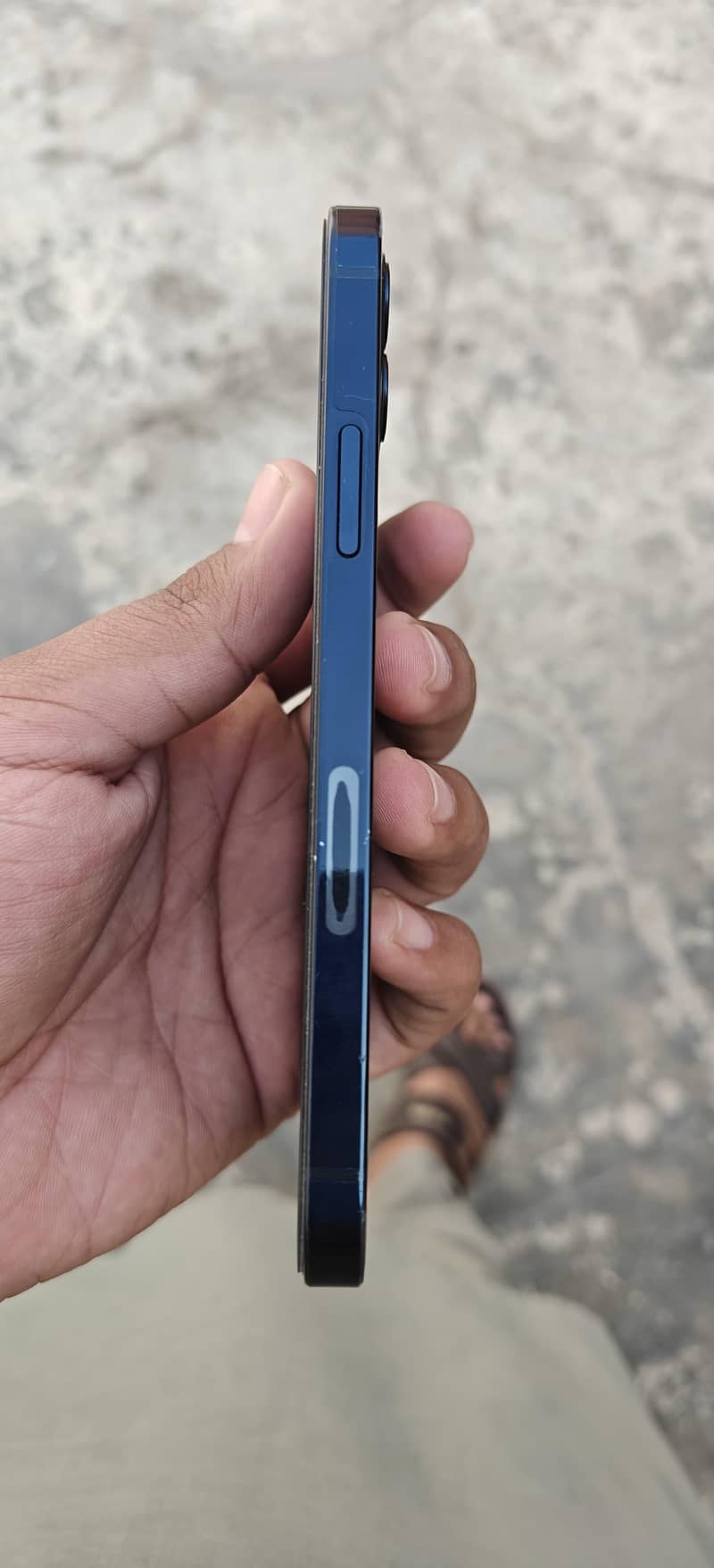 Apple iPhone 12 3