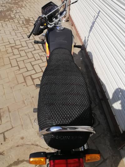 Honda cd 70 for sale Date of purchase 05/12/25. new condition 1800km