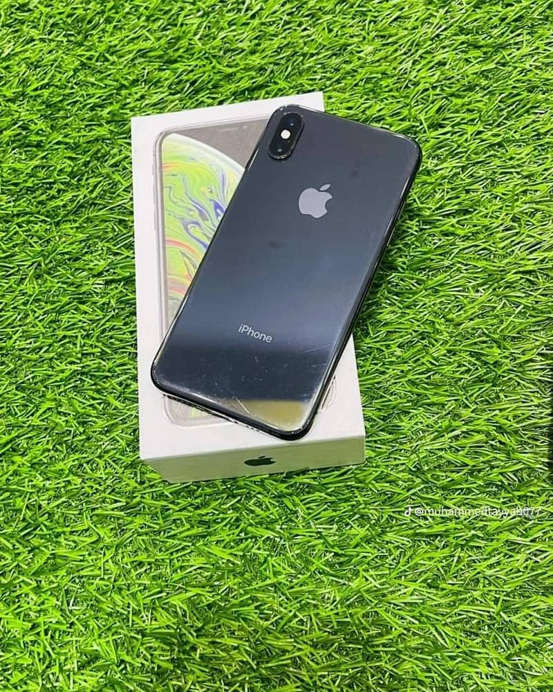Apple iPhone XS 7