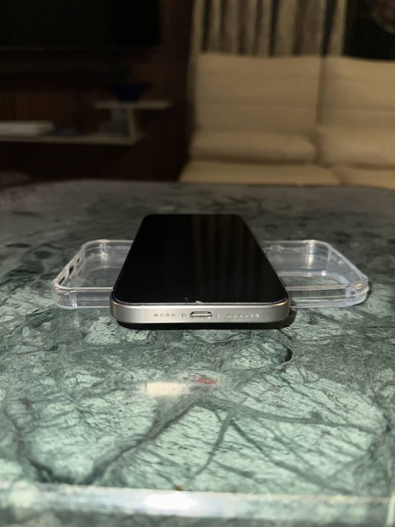 Apple iPhone 15 Pro Max 5