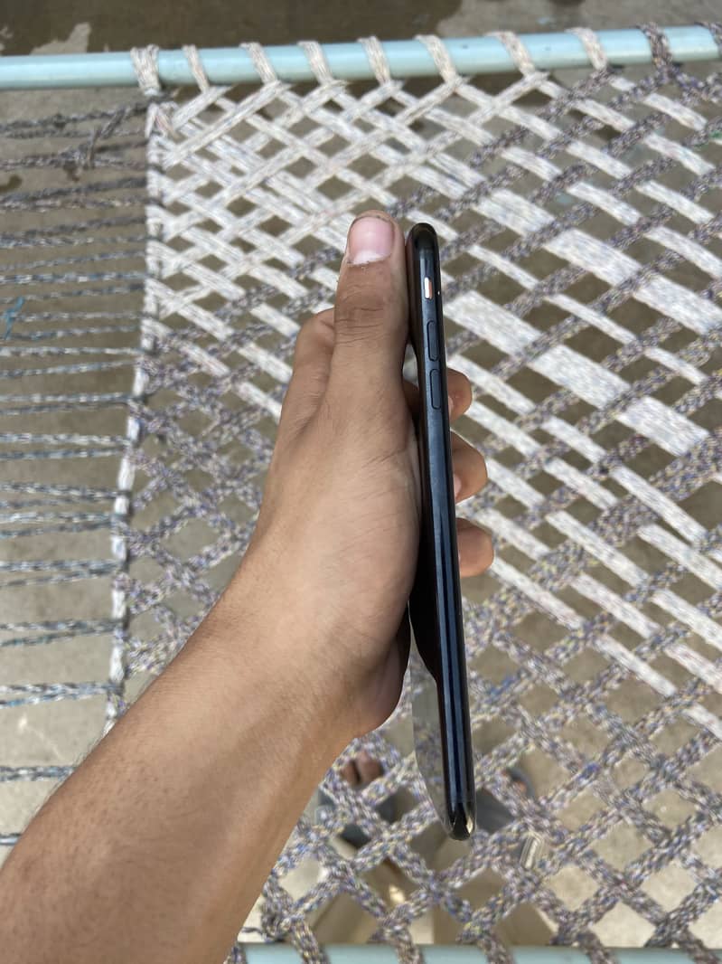 Apple iPhone 7 Plus 1