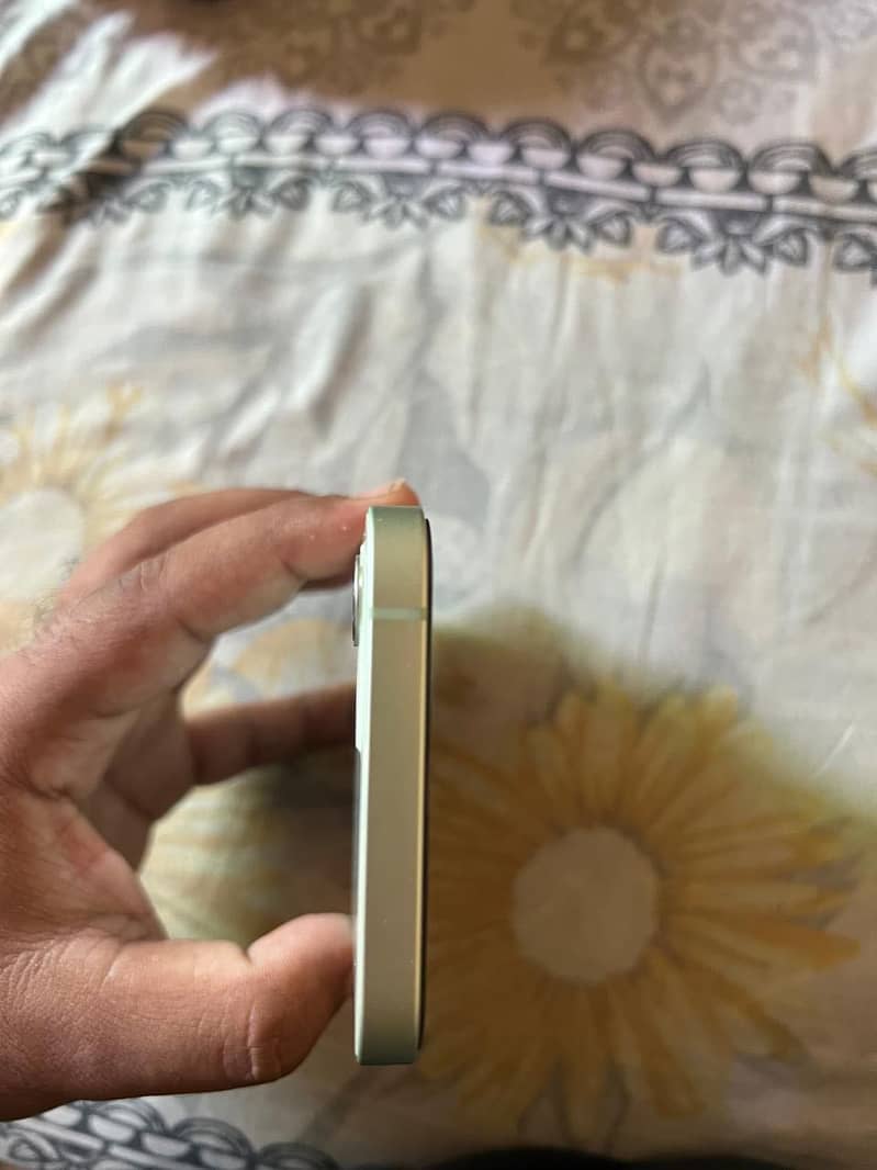 Apple iPhone 12 1