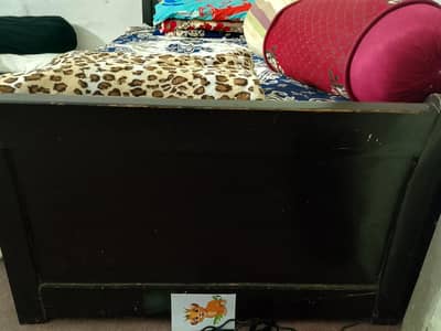 pure wooden single bed pair in excellent condition