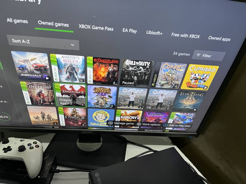 Xbox one sealed with Original Controller 4