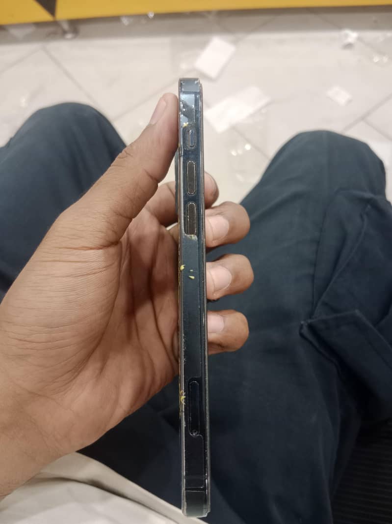 Apple iPhone 12 Pro 2