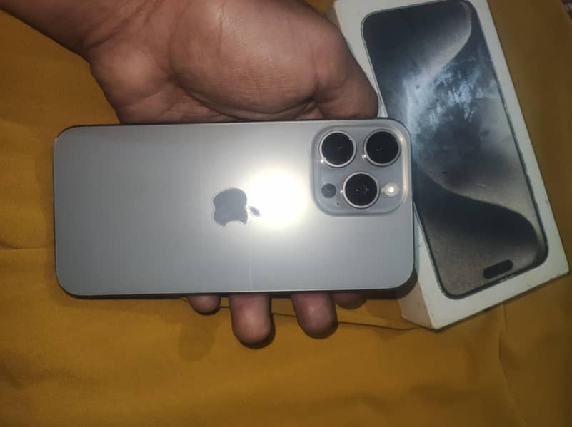 Apple iPhone 15 Pro Max 5