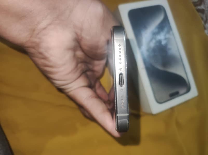Apple iPhone 15 Pro Max 7