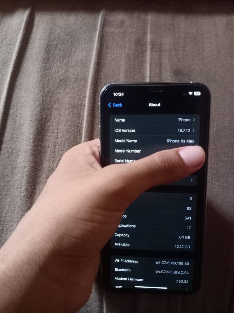 Apple iPhone XS Max 4