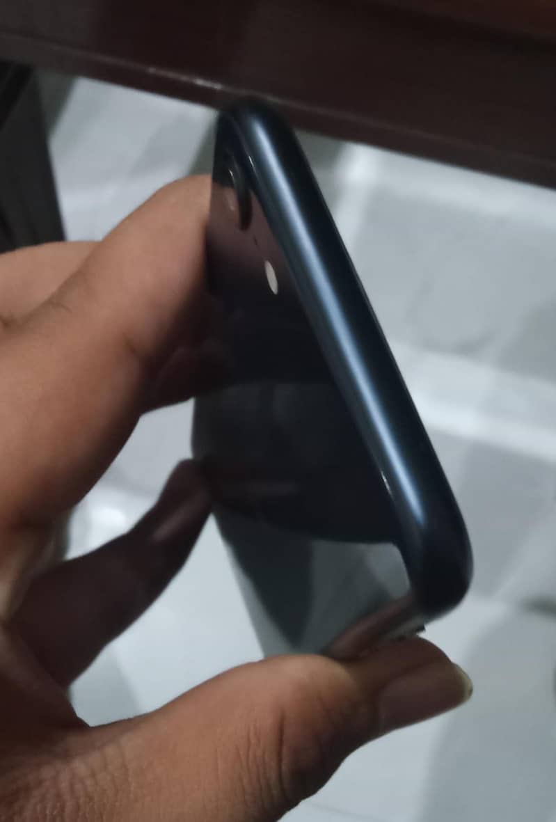 Apple iPhone SE 3 2