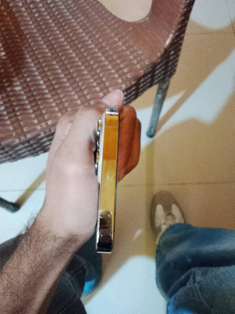 Apple iPhone 13 Pro Max 5