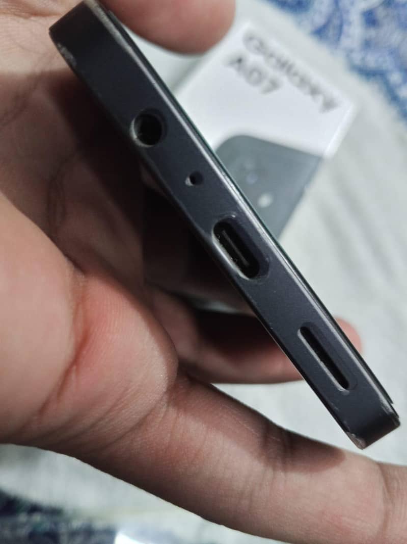 Samsung Mobile A07 3