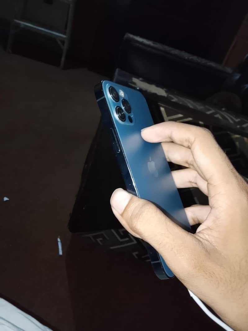 Apple iPhone 12 Pro 2