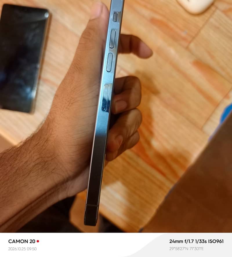 Apple iPhone 13 Pro Max 2