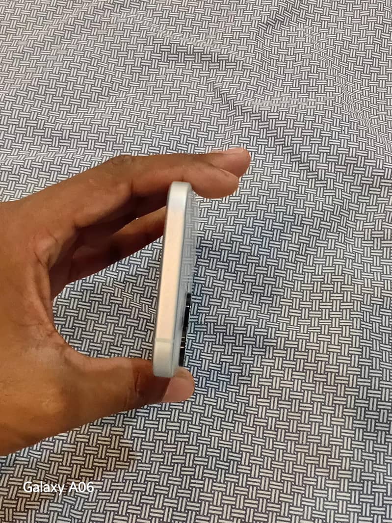 Apple iPhone 15 plus 5