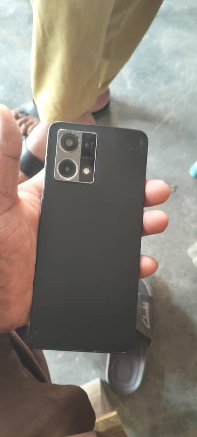 OPPO F21 Pro