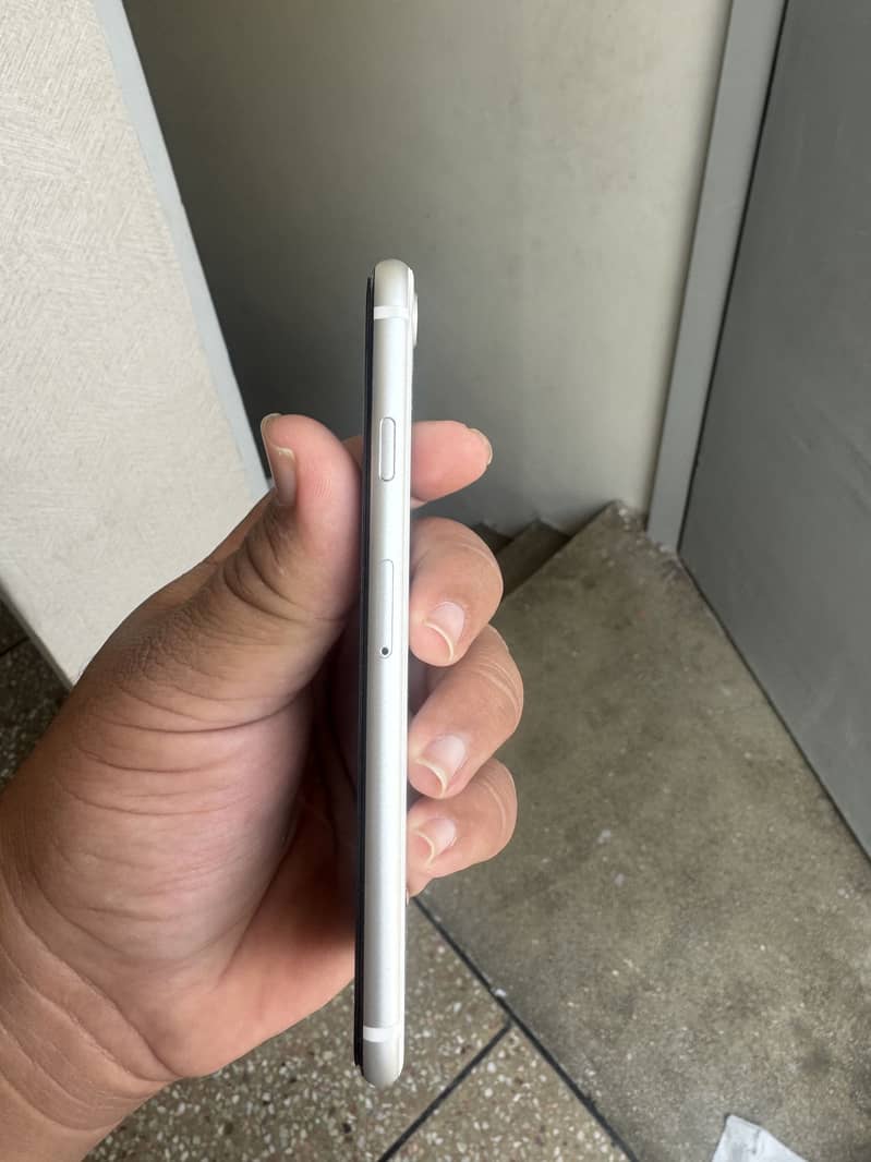 Apple iPhone SE 3