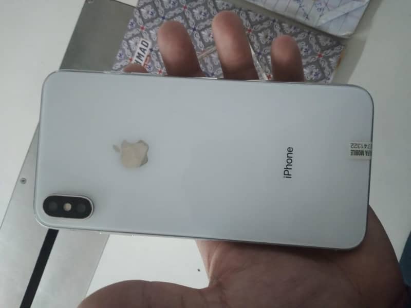 Apple iPhone XS Max 1