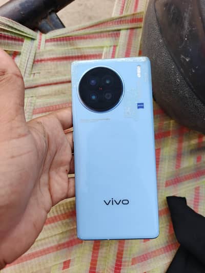 Vivo X90s