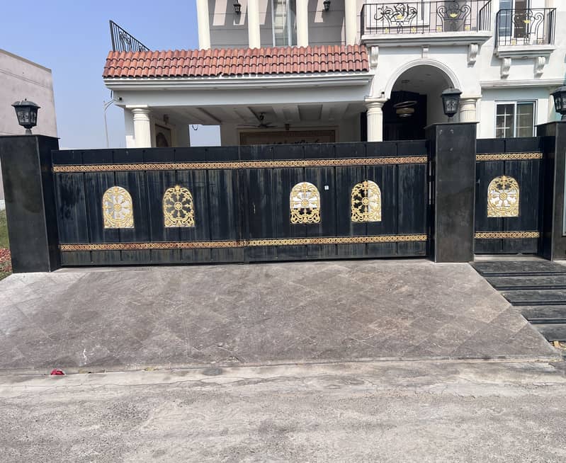 House Main Gate 0