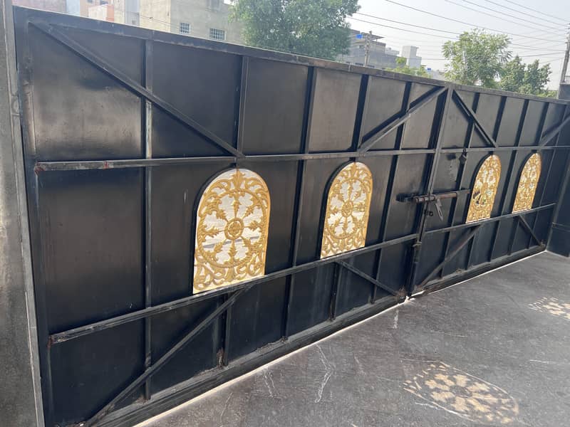 House Main Gate 4