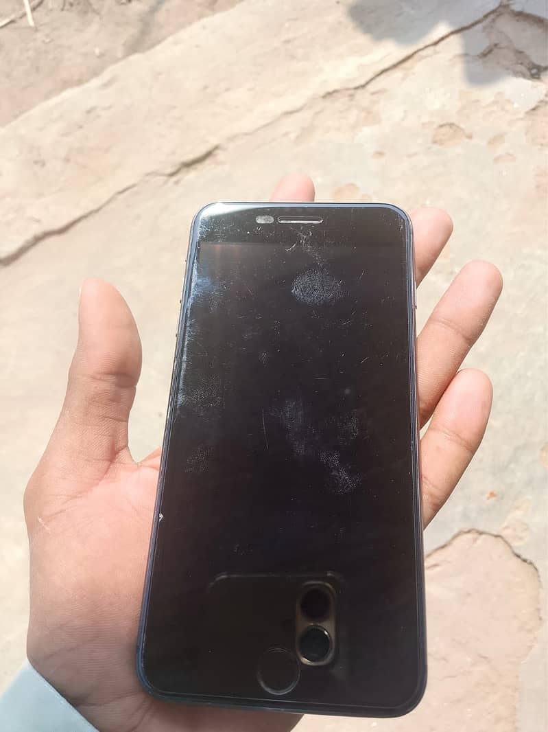 Apple iPhone 8 Plus 1
