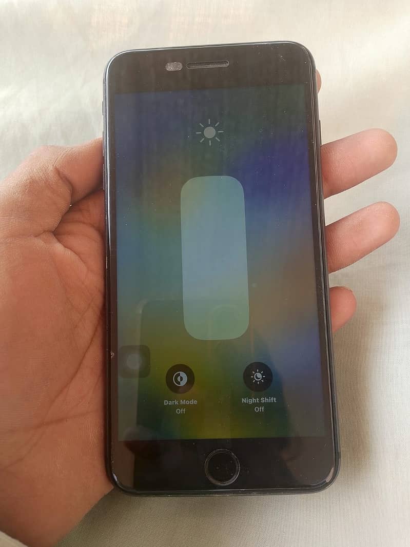 Apple iPhone 8 Plus 2