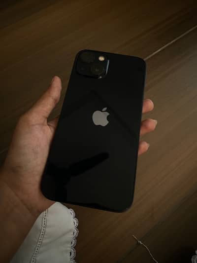Apple iPhone 13