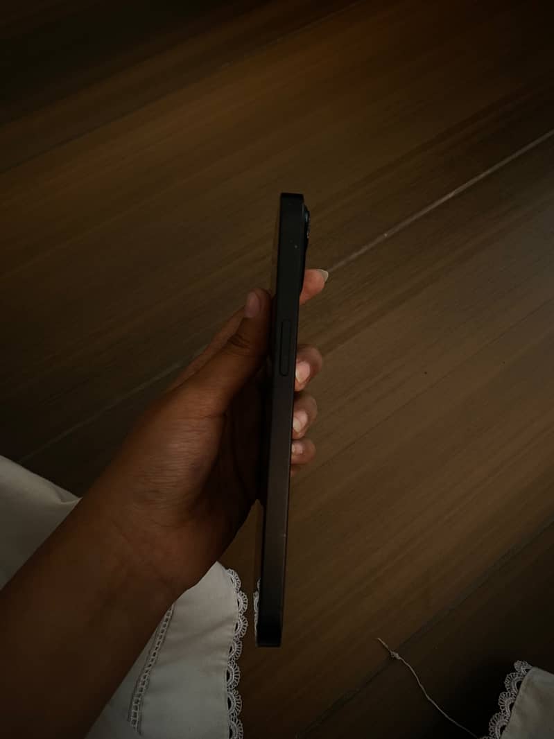 Apple iPhone 13 3