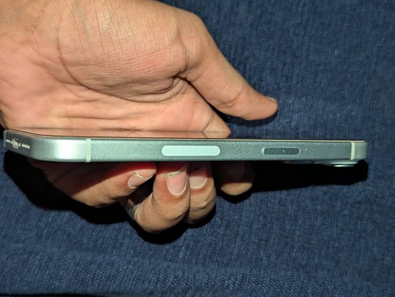 Apple iPhone 15 2