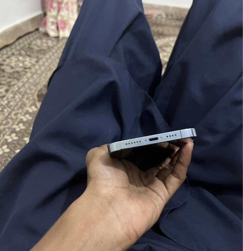 Apple iPhone 13 Pro Max 5