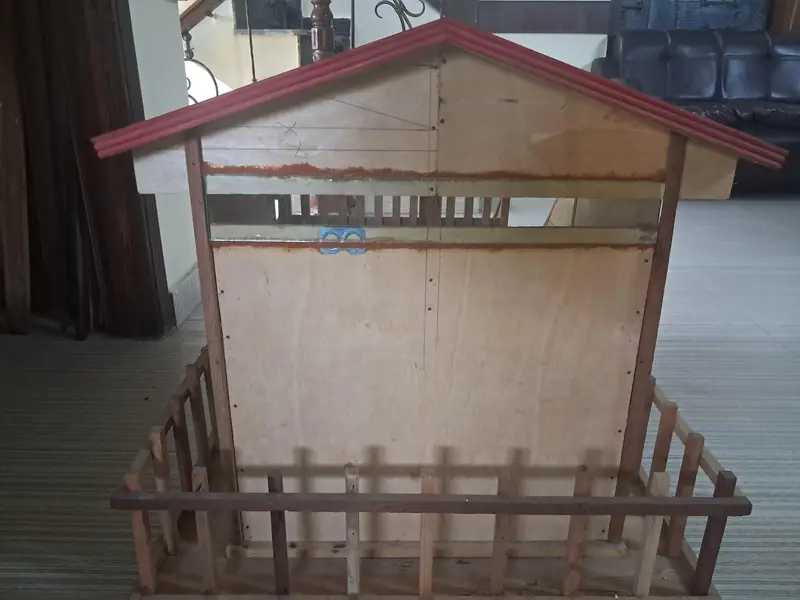 Wooden Cat House — photo 7