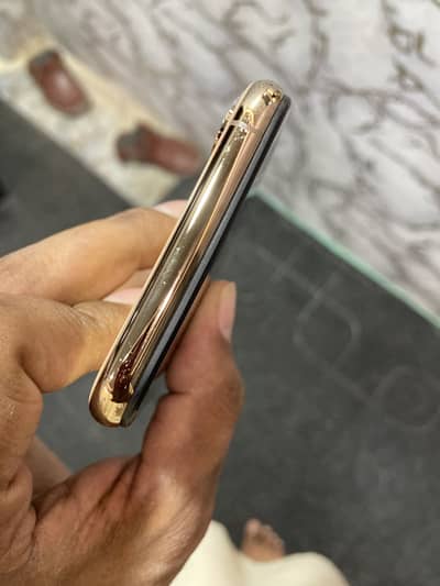 Apple iPhone XS