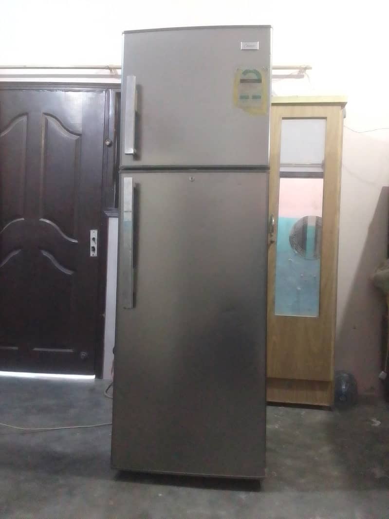 DANSAT Refrigerator 1