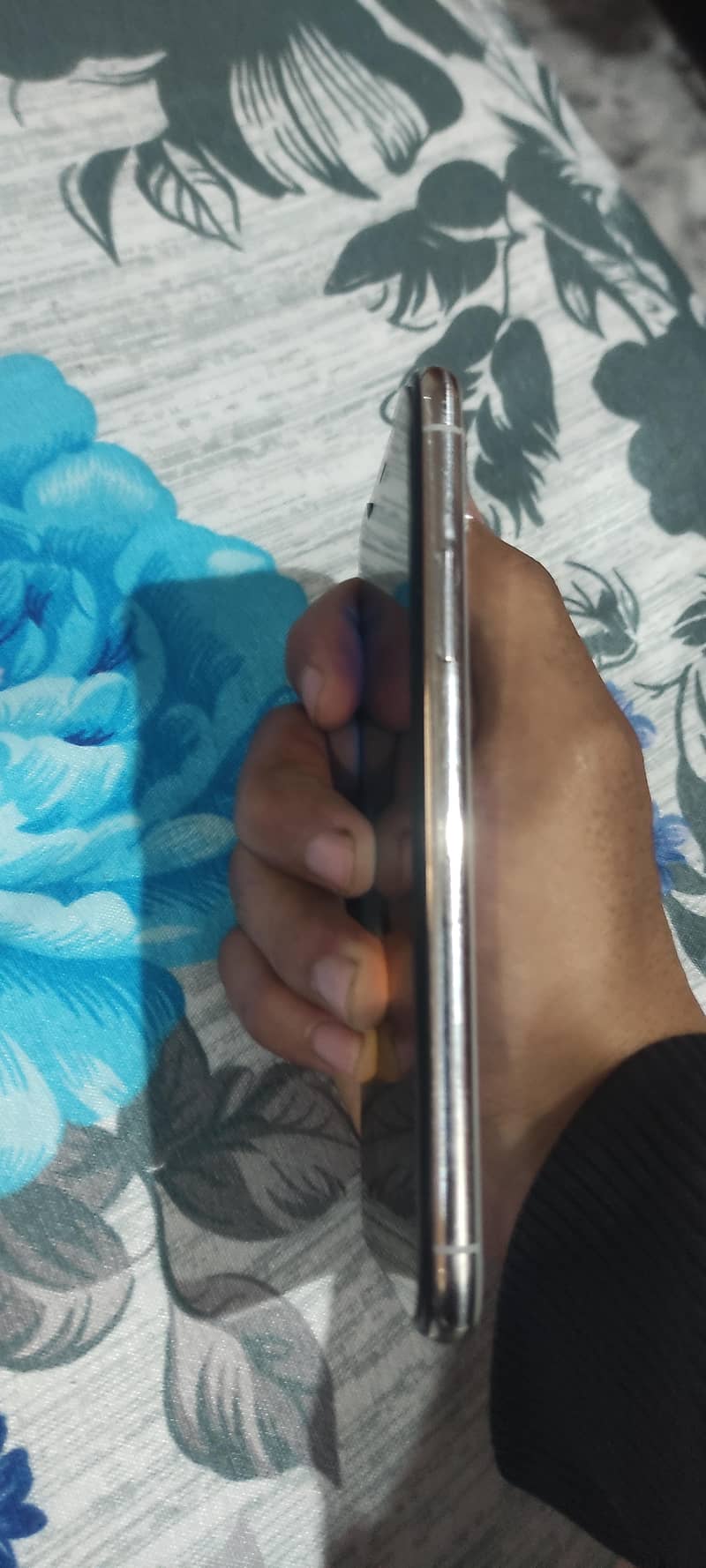 Apple iPhone X 4
