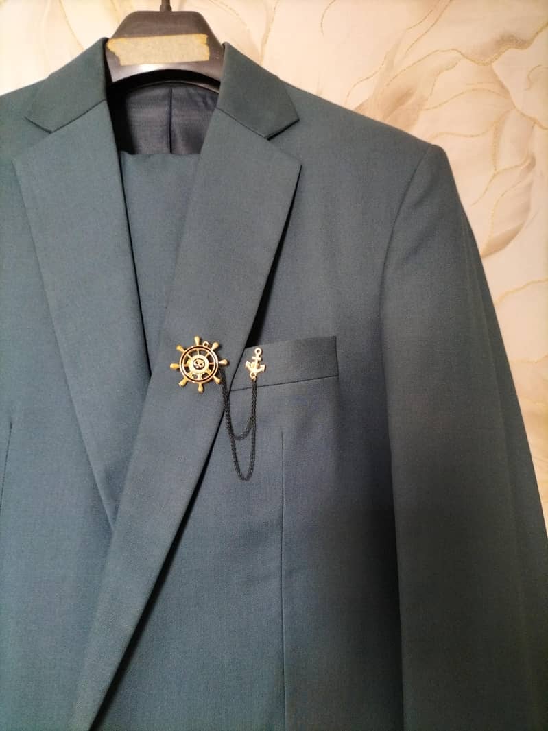 small size pent coat 1