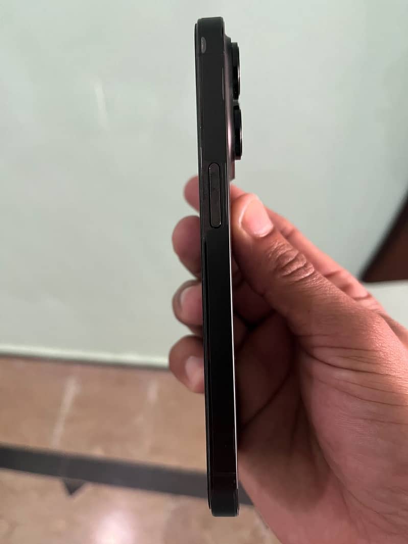 Apple iPhone 14 Pro 1