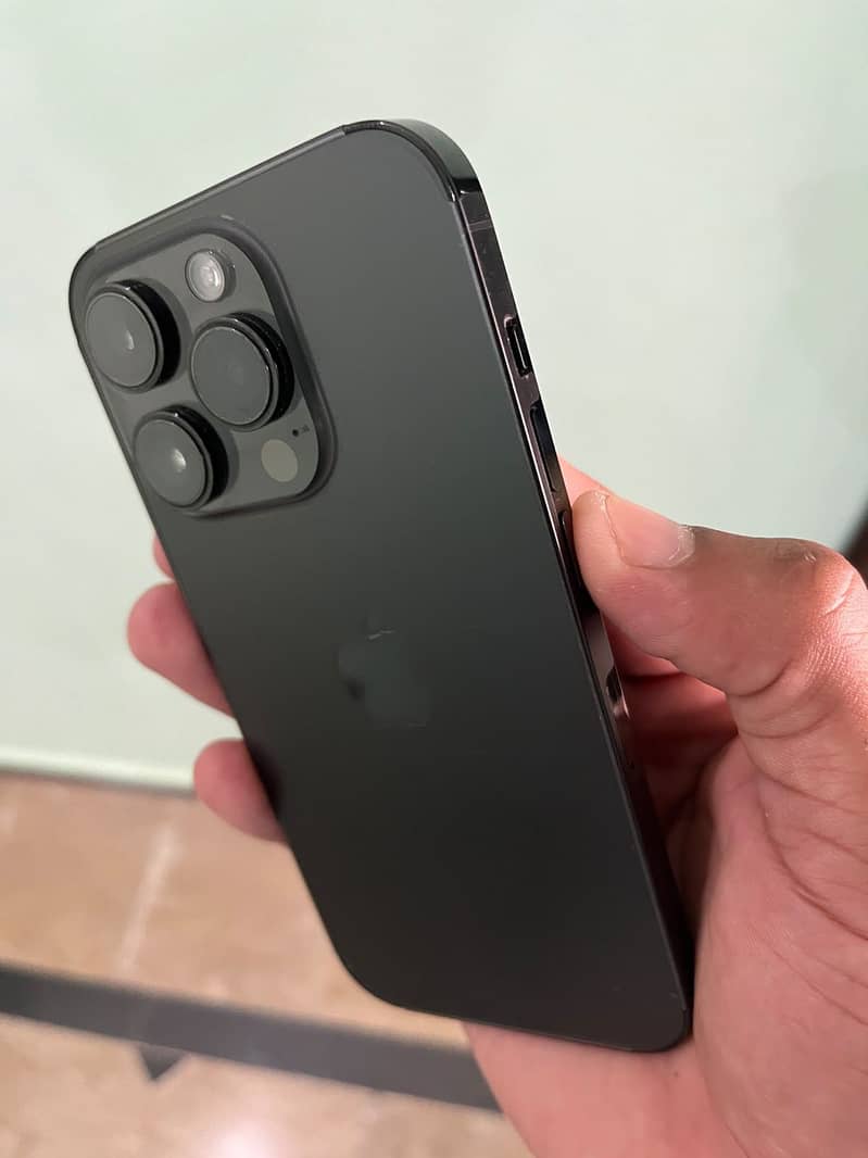 Apple iPhone 14 Pro 4