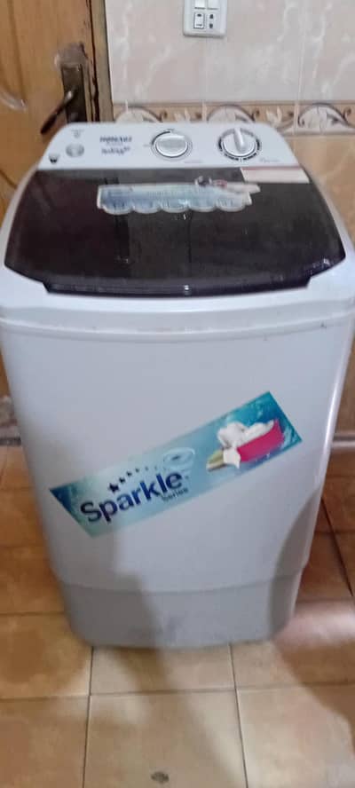 Homage washing machine 10/10 condition. Almost new.