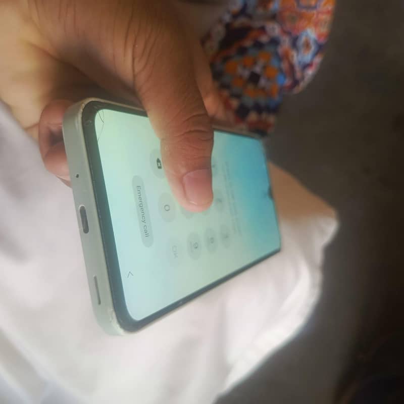 Samsung Mobile A16 1