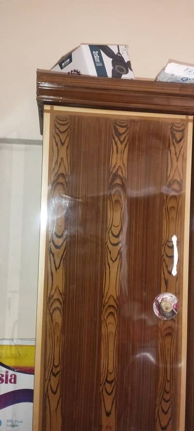 safe Almirah for sale