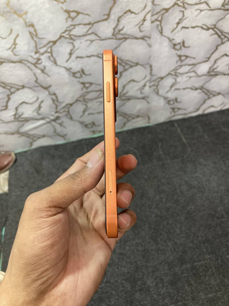 Apple iPhone 17 Pro Max 5