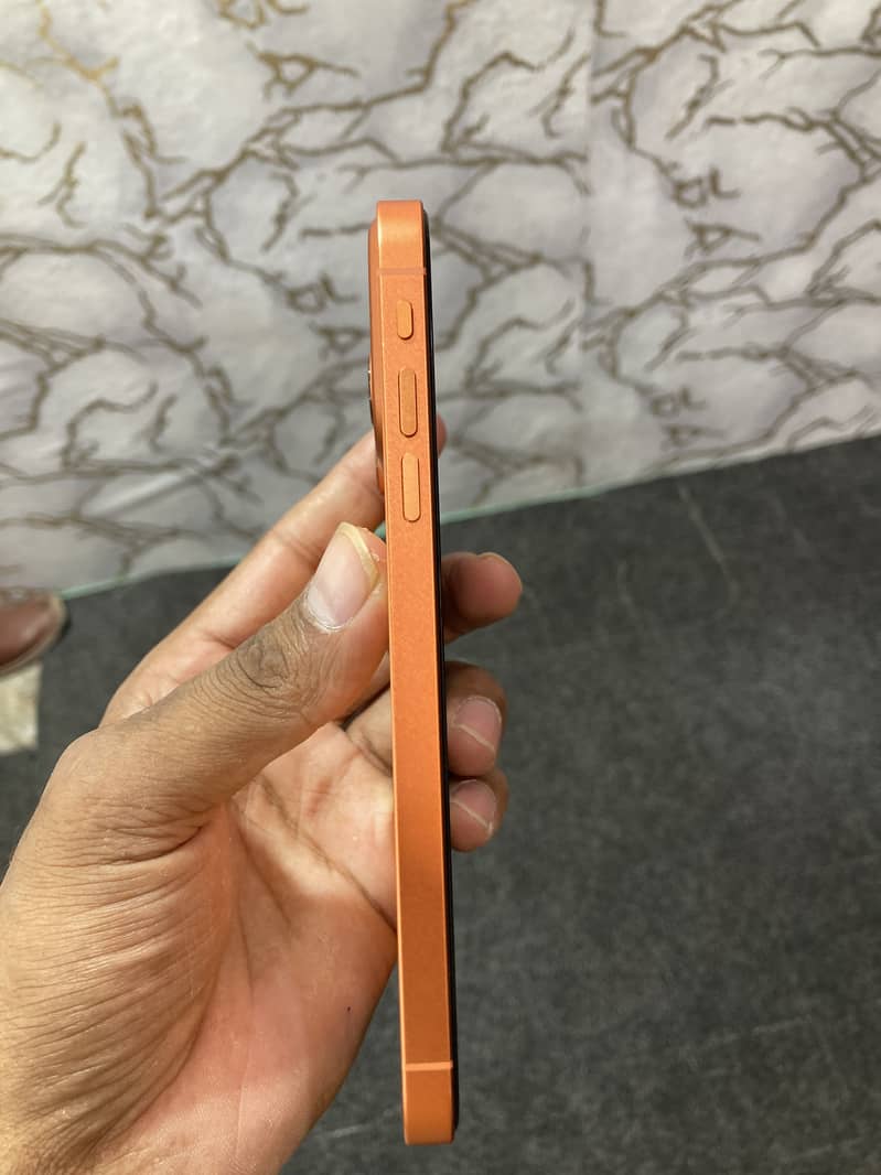 Apple iPhone 17 Pro Max 6