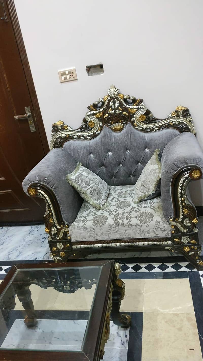 Victorian Sofa Design 1