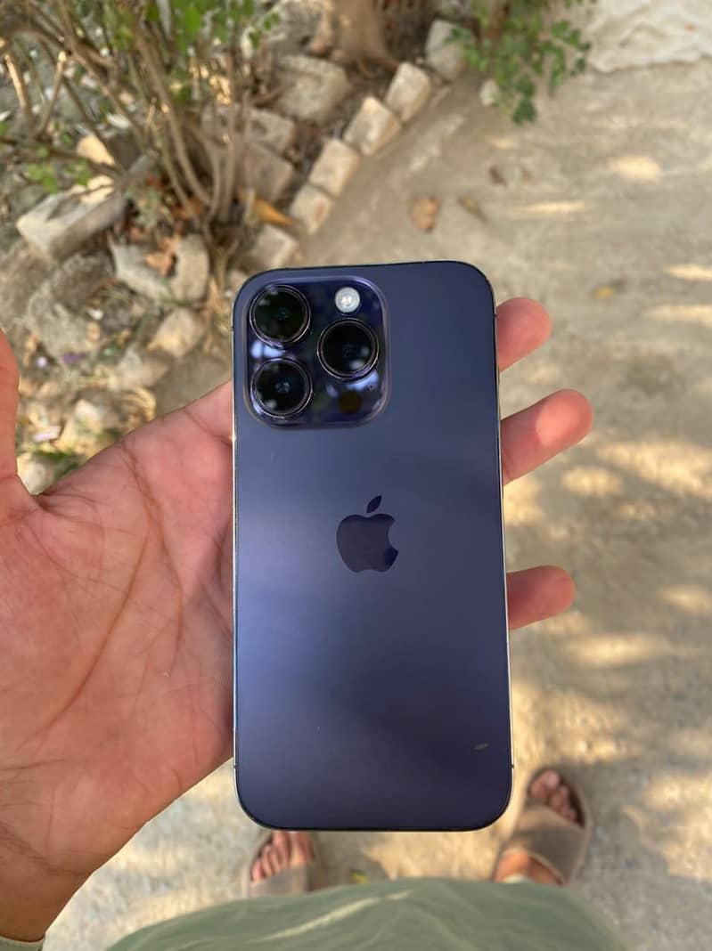 Apple iPhone 14 Pro 0