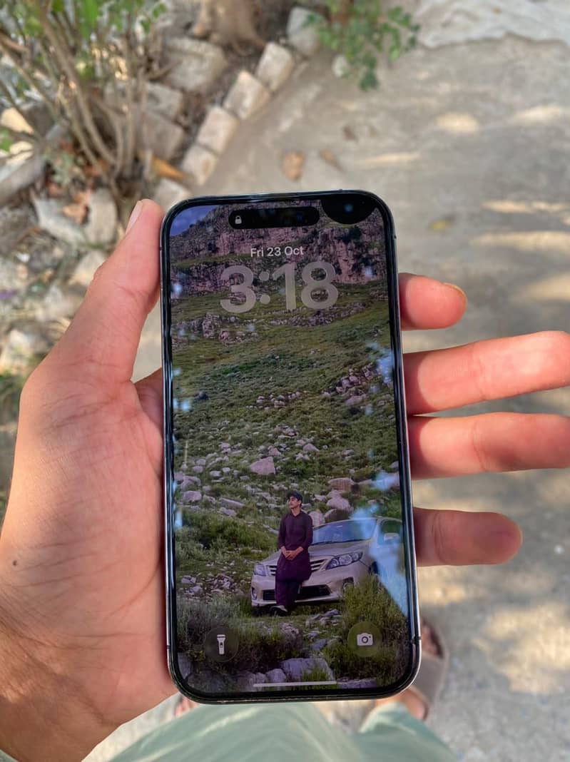 Apple iPhone 14 Pro 1