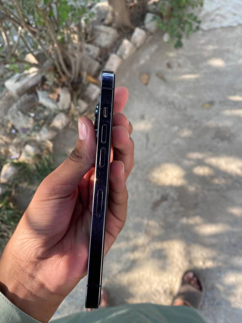 Apple iPhone 14 Pro 3